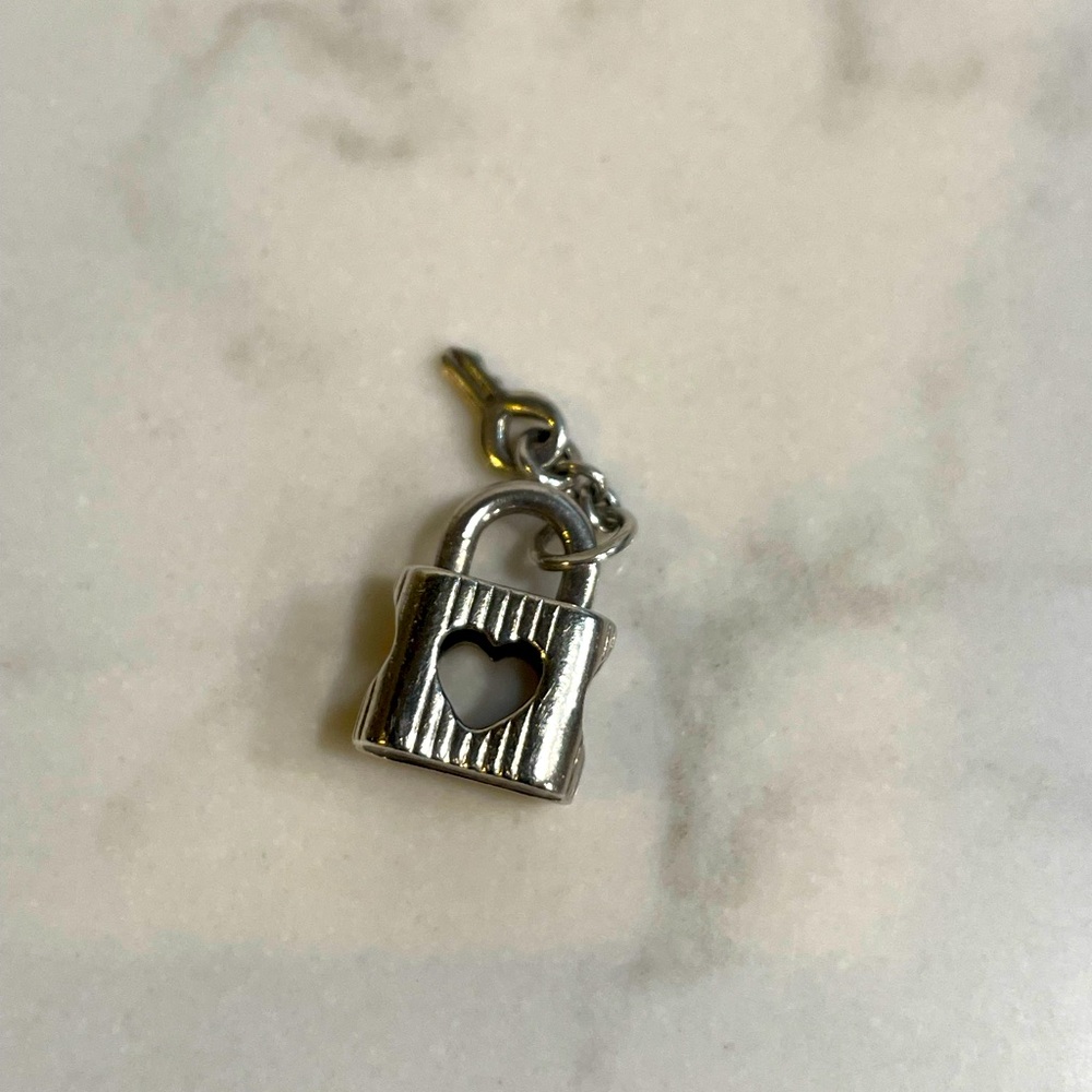 Brand new authentic Pandora padlock Be Mine charm